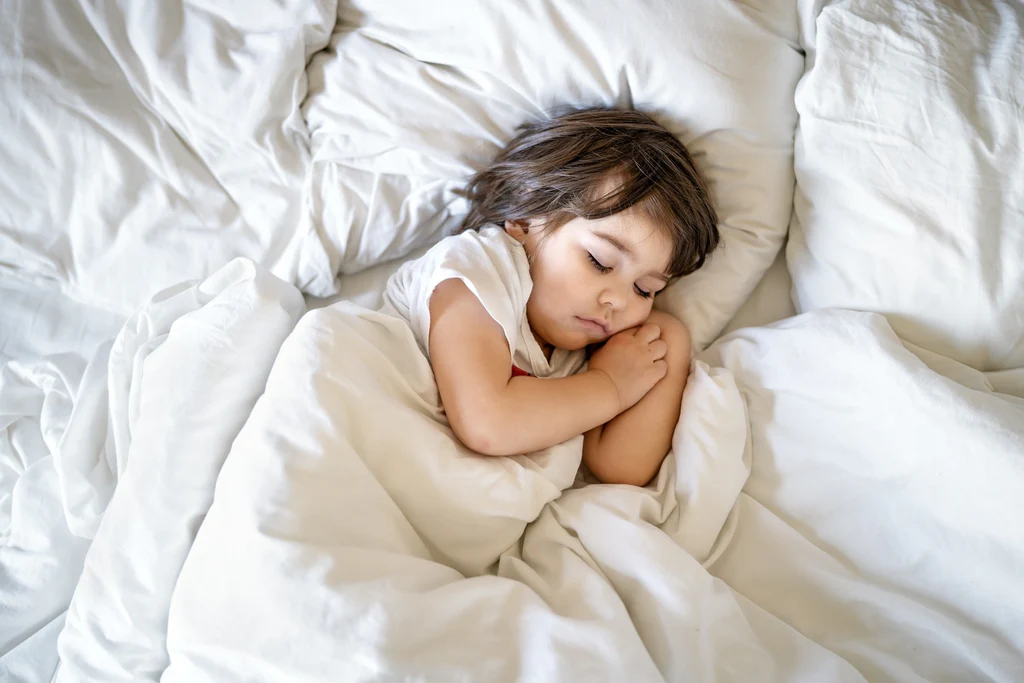 A Parent's Guide to Safe and Soothing Bedding for Your Little One